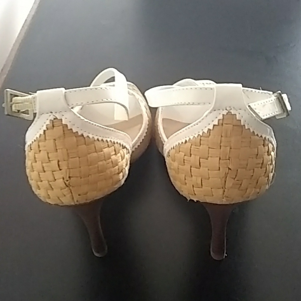White heels - Picture 3 of 3